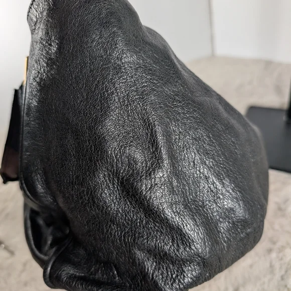 Chloe Black Leather Shoulder Bag with Gold Accents - Picture 5 of 11